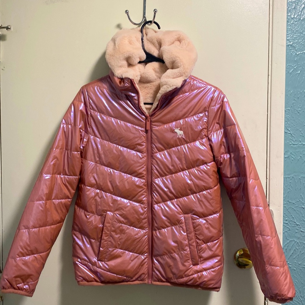 Abercrombie kids dusty pink cozy puffer jacket
